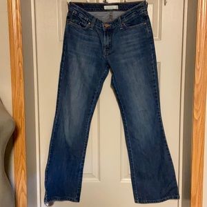 Levi’s 544 Ultimate Lift Boot Cut Jeans! Size 6!
